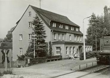 Reichsbahn Ferienheim Lössau mit Bahnsteig und Lok