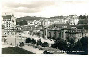 AK La Chaux de Fonds, Place de la Gare