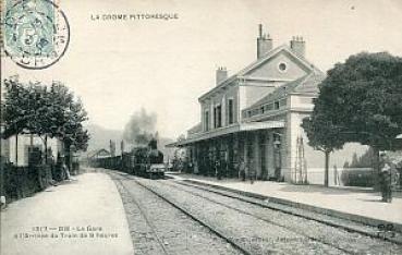 AK La Drome Pittoresque La Gare mit Zug