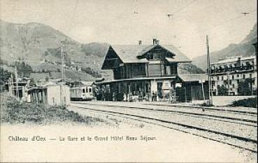 AK Chateaud Oex La Gare Bahnhof mit Zug