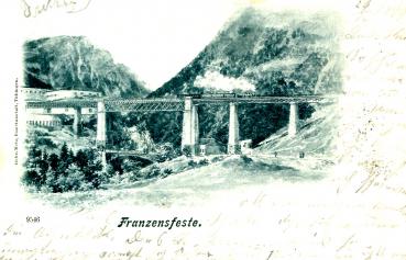 Franzensfeste mit Brücke und Bahn