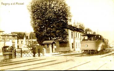 Bahnhof Pagny a. d. Mosel mit Zug