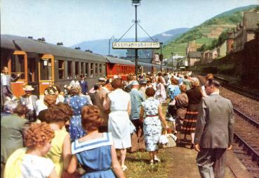 Assmannshausen, Bahnsteig mit Zug Werbekarte