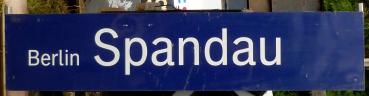 Bahnhofschild Berlin-Spandau blau beidseitig