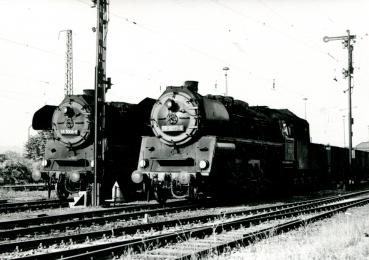 58 3006-2 und 58 3017-9 in St. Egidien 1980