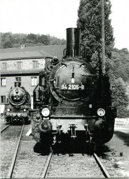 94 2105 und 58 261 in Aue 1983