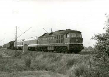 132 306-8 Bobbau mit Lokzug  1986