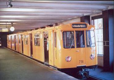 U-Bahn Berlin Rathaus Schöneberg